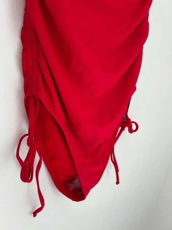 Fashion Nova Ellie Ruched One-Piece Swimsuit Style# ZD22064 Red NWT Size M - Picture 5 of 13